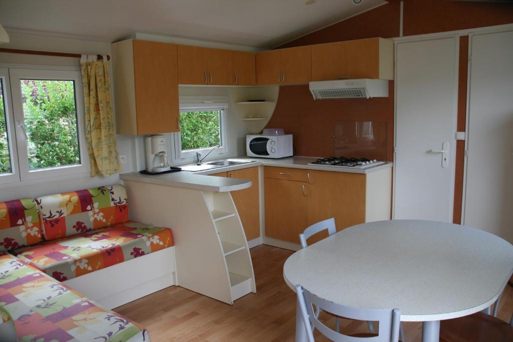 Camping De La Baie Otel La Trinité-sur-Mer Oda fotoğraf